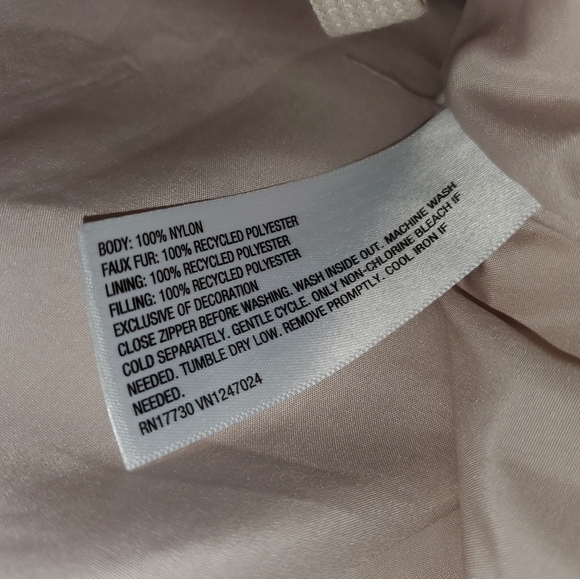 NWT Women's Cream JoyLab Cozy Cozy High Pile Sherpa & Quilted Winter Puffer Vest - Picture 8 of 9